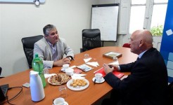 Industrias.com recibió la visita del Gobernador